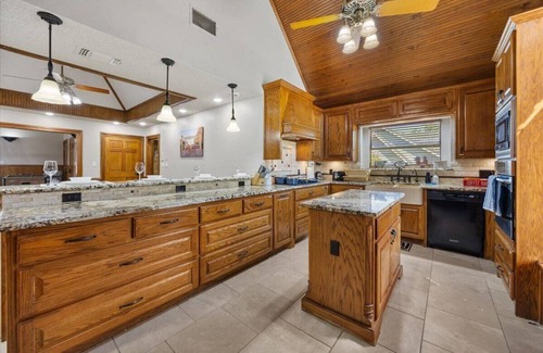 South Arlington House | Texas Country Oasis - Pool, Game Room & Near Stockyards & Arlington