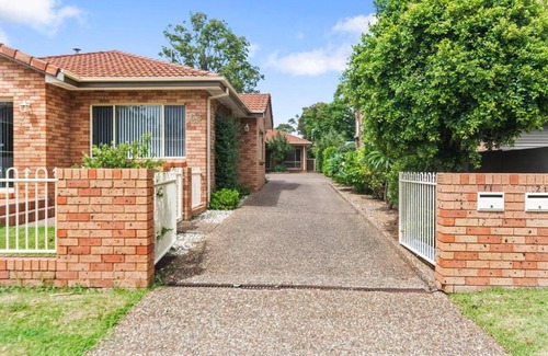 East Corrimal House | Thalassa Escape - Coastal Chic with Balinese Patio