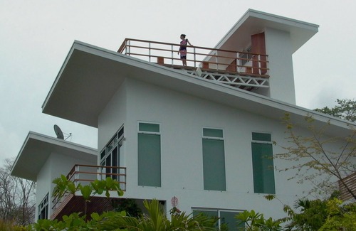 Mal Pais Villa | Thanksgiving Discount. Luxury Modern Beach View Villa, Infinity Pool and Gardens