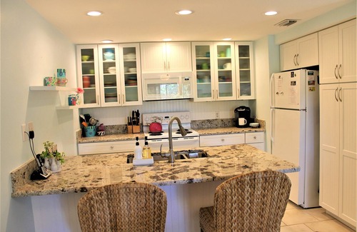 Boca Grande Condo | Thanksgiving is open just for you! Discounted rates. Come to Boca’s beaches!