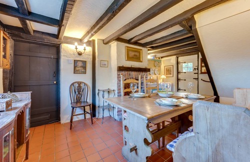 Shoreham-by-Sea Cottage | Thatch Cottage