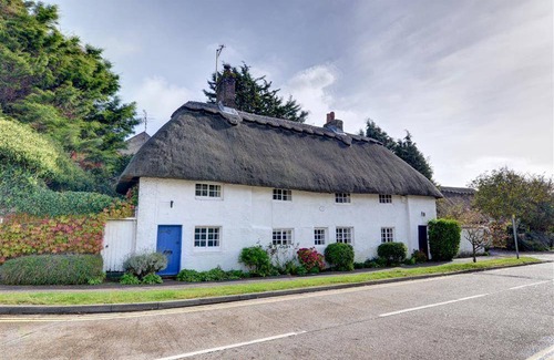 Shoreham-by-Sea Cottage | Thatch Cottage