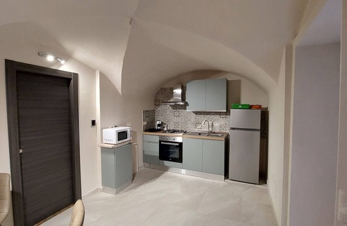 Old Town Condo | The 3 Principi Garibaldi Suites & Apartment in the center, a few steps from the Duomo