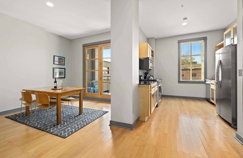 Fayetteville Condo | The 411 - Condo on Dickson St - Walk to UofA