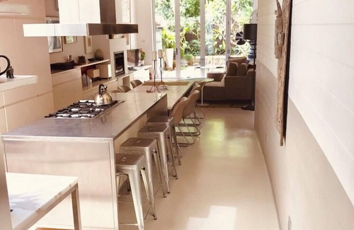 Birchgrove Hotel | The Abode - 2-3 bedrooms - premium, spacious, light-filled and harbour views