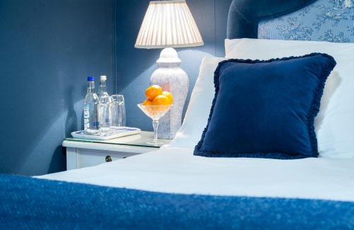 Evershot Hotel | The Acorn Inn