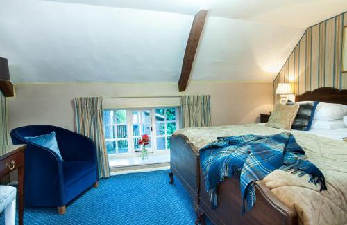 Evershot Hotel | The Acorn Inn