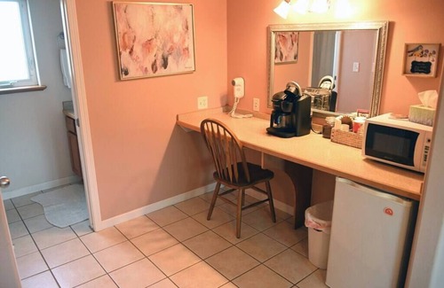 Fairbanks Apartment | The Adamina - Kenai Suite
