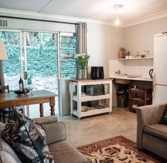 Durban North Apartment | The Aloe Cottage