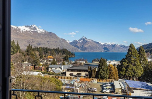 Queenstown Apartment | The Alps Studio | 15min walk to town