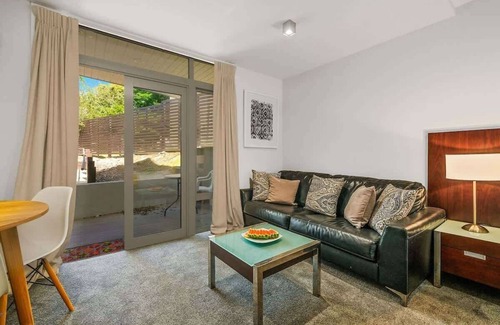 Queenstown Apartment | The Alps Studio | 15min walk to town