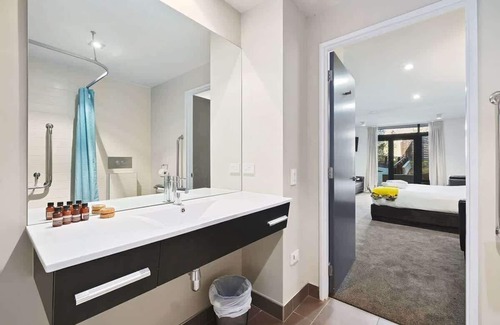 Queenstown Apartment | The Alps Studio | 15min walk to town