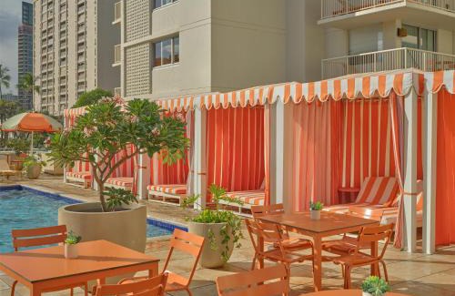 Waikiki Hotel | The Ambassador of Waikiki, Tapestry Collection by Hilton