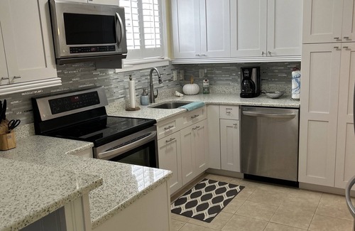 Bimini Islands House | The Andress House Bimini Bahamas 2/2, Townhouse with 60' boat dock available.