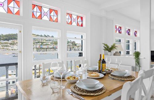Dartmouth Apartment | THE ANGEL 2 BEST VIEWS IN DARTMOUTH