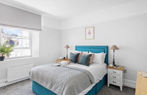 Dartmouth Apartment | THE ANGEL 2 BEST VIEWS IN DARTMOUTH