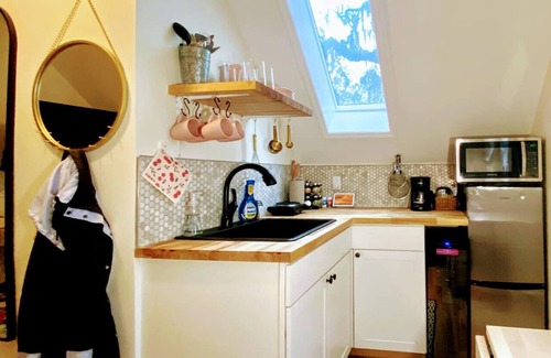 Saint Simons Island Apartment | The Angel`s Share: Hideaway in the treetops
