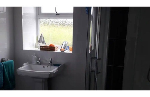 Caernarfon Apartment | "The Annex" an Idyllic retreat close to Snowdonia, wonderful views and history.