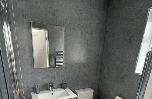 Barrow Gurney Apartment | The Annexe in Felton, 5 Mins Drive From Bristol Airport