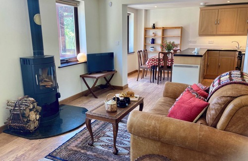 Saint Erth Praze House | The Annexe. Very rural, tranquil, dog-friendly retreat, 5-10 mins from beaches.