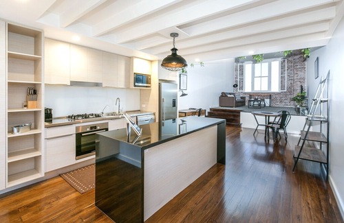 Teneriffe Apartment | The Ansonia Woolstore Apartment | 2 Bed