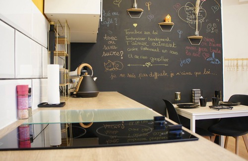 L'Arbresle Apartment | The apartment & golden 🟠 studio 1⭐. Balneotherapy and couple ♥️🫂🛀