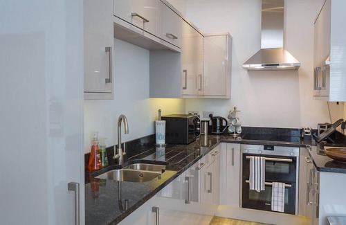Dartmouth Cottage | THE APARTMENT, NEWCOMEN ROAD, family friendly in Dartmouth