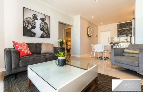 Greater Johannesburg Metropolitan Area Apartment | The Apex On Smuts
