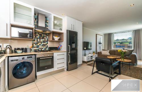 Greater Johannesburg Metropolitan Area Apartment | The Apex On Smuts