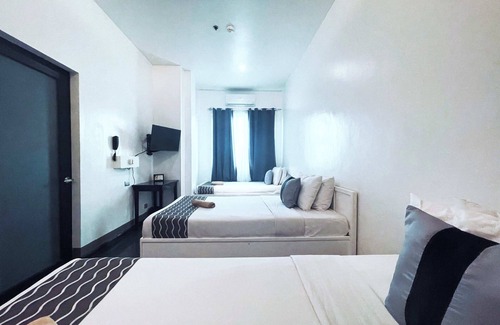 Legazpi Hotel | The ApplePeach House