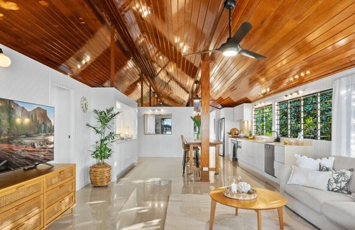 Clifton Beach Apartment | The Arlington Beach House