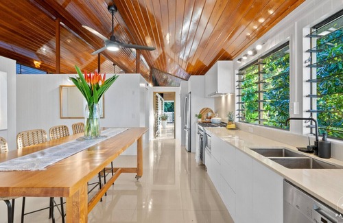 Clifton Beach Apartment | The Arlington Beach House