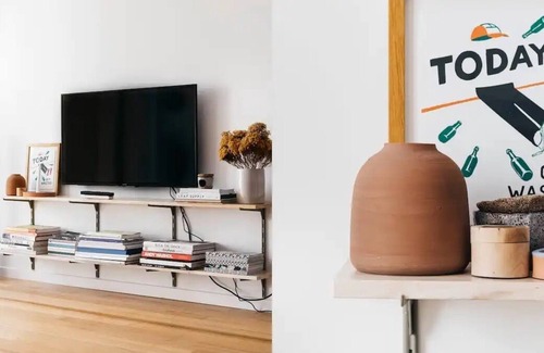 Bangalow Apartment | The Art Loft Bangalow - A Central Apartment in the Heart of Town