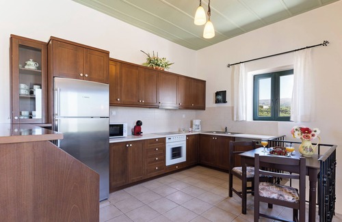 Asteri Villa | The Artemis Home, pure rustic romance. Private Swimming Pool & BBQ facilities