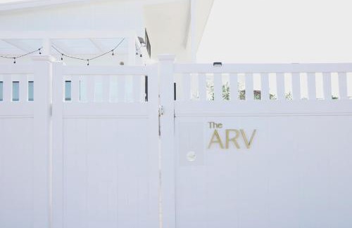 Waterhouse House | The Arv