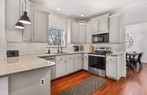 Asheville House | The Asheville White House