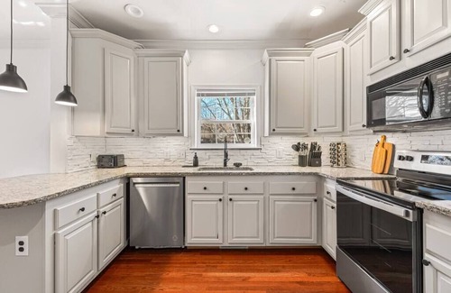 Asheville House | The Asheville White House
