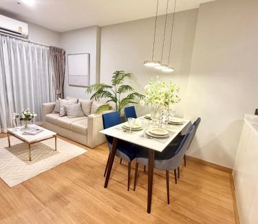 Chang Khlan Apartment | The Astra Sky River Chiang Mai 宜居4人 无边泳池 乳胶床垫