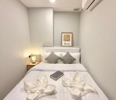 Chang Khlan Apartment | The Astra Sky River Chiang Mai 宜居4人 无边泳池 乳胶床垫