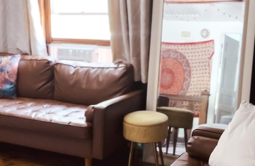 Champaign Apartment | The Attic: 2br - 1bth - 4 guests