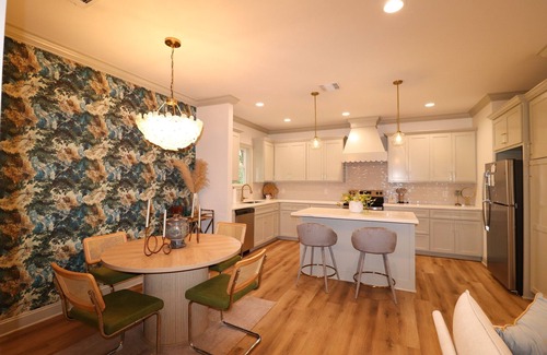 Ruston Cottage | THE AUDUBON COTTAGE nStylish 3 bedroom 2 full bath cottage