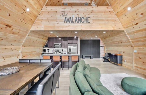 Blakeslee Cabin | The Avalanche A-Frame | Hot Tub | Lake Access
