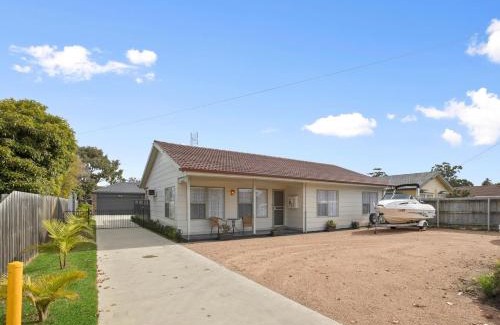 Paynesville House | The Aviary