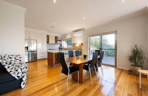 Avondale Heights House | The Avondale Hideaway | Space, Style & Serenity
