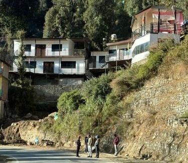 Sitapur Hotel | The Badasu Cottages