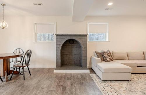 Warrenton Apartment | The Baldwin Flat - furnished for long-term stays
