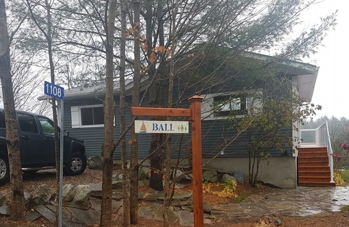 Arden Cottage | The Ball Cottage - Beautiful Lakefront Hideaway on Bull Lake!