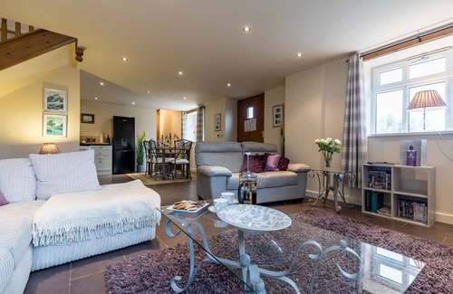 Leek House | The Barn at Brambles Farm