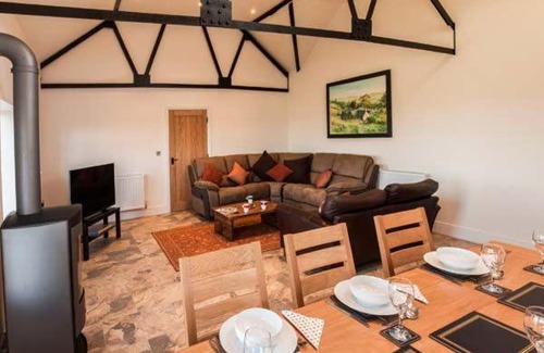 Longnor House | The Barn at Hill House