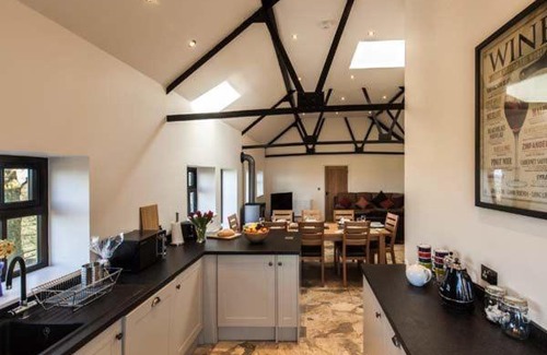 Longnor House | The Barn at Hill House